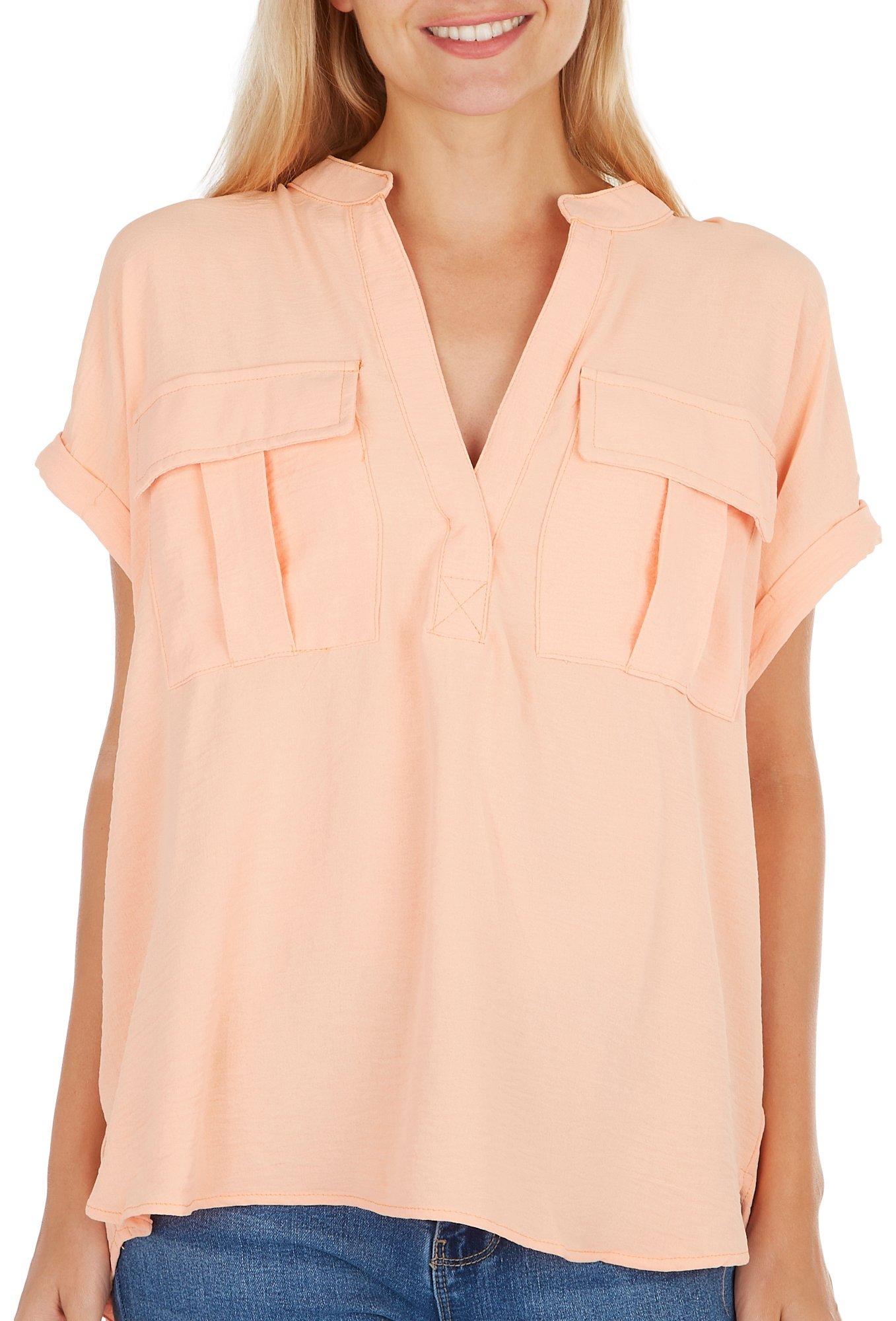 Juniors Solid Split Neck Double Pocket Short Sleeve Top