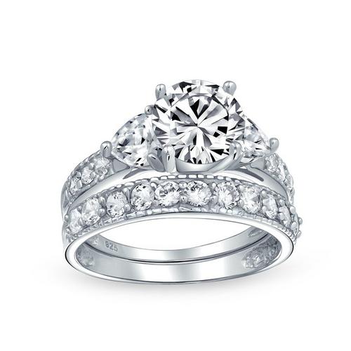 BLING Silver Heart Side Stones Wedding Ring Set
