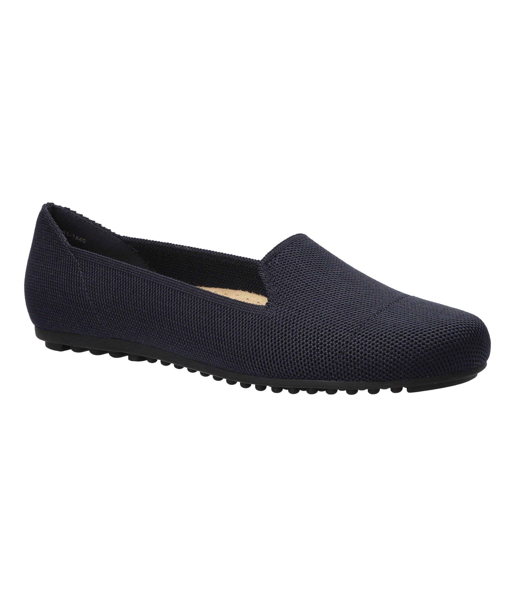 women's fuzzy moccasins