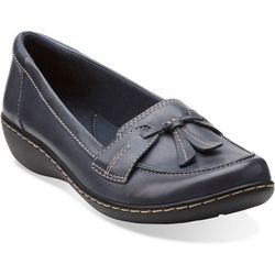 Clarks Womens Ashland Bubble Leather Loafer