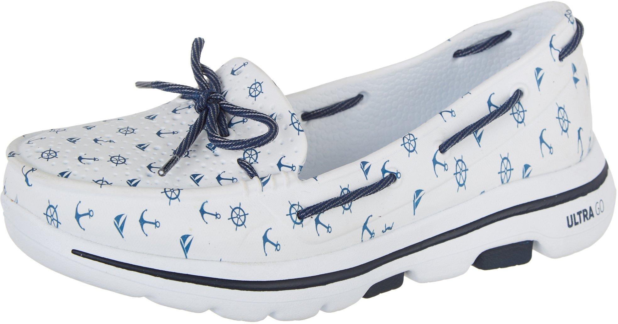 boat shoes with holes