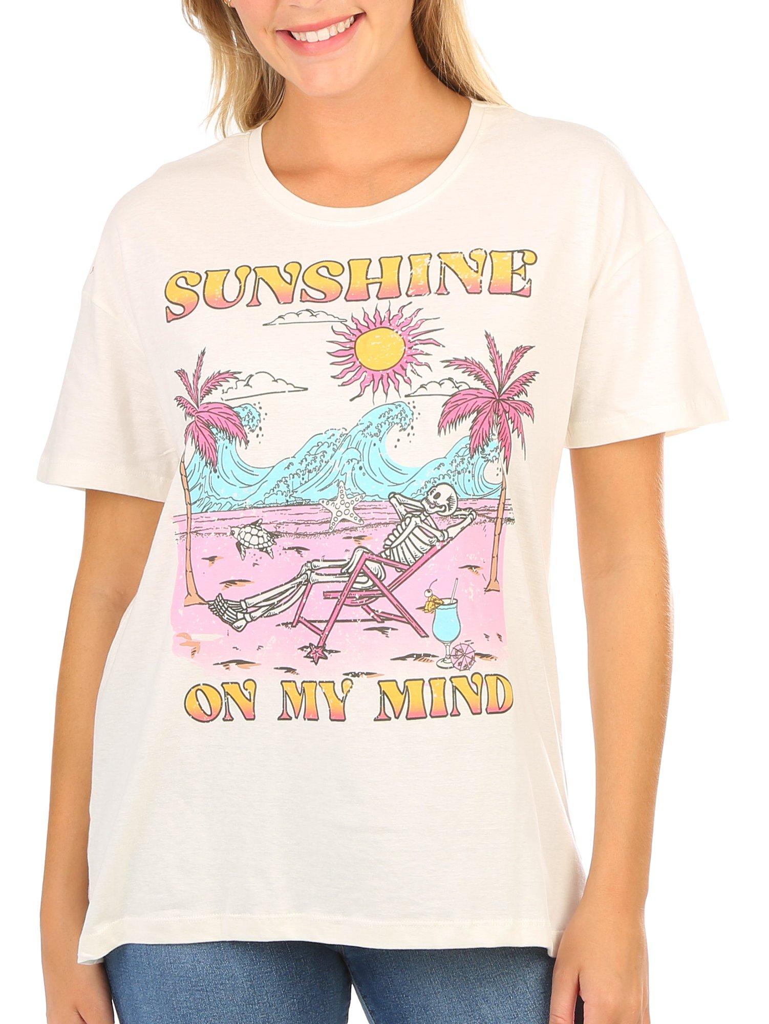 Juniors Sunshine On My Mind Short Sleeve Top