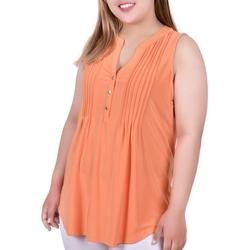 Plus Solid 3 Button Sleeveless Top