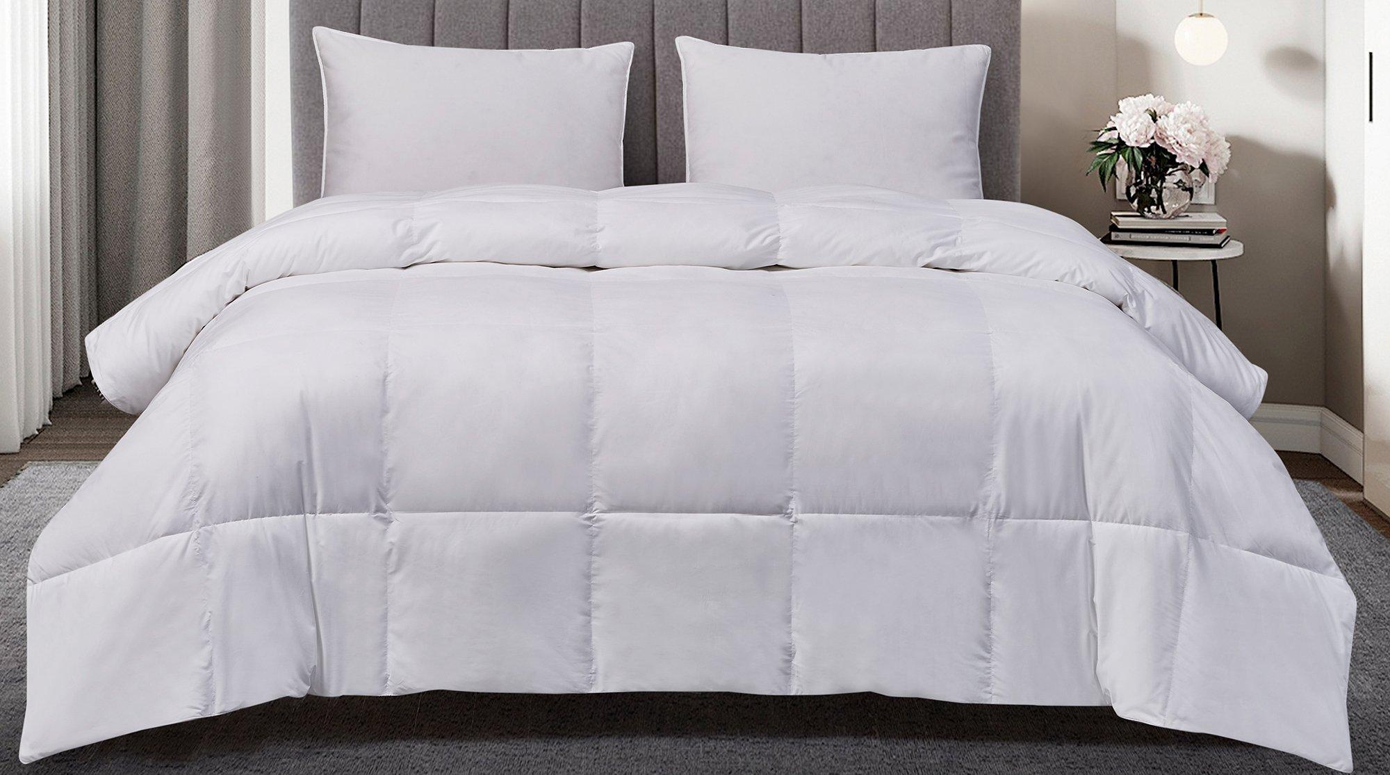 Home White Goose Down and Feather Comforter