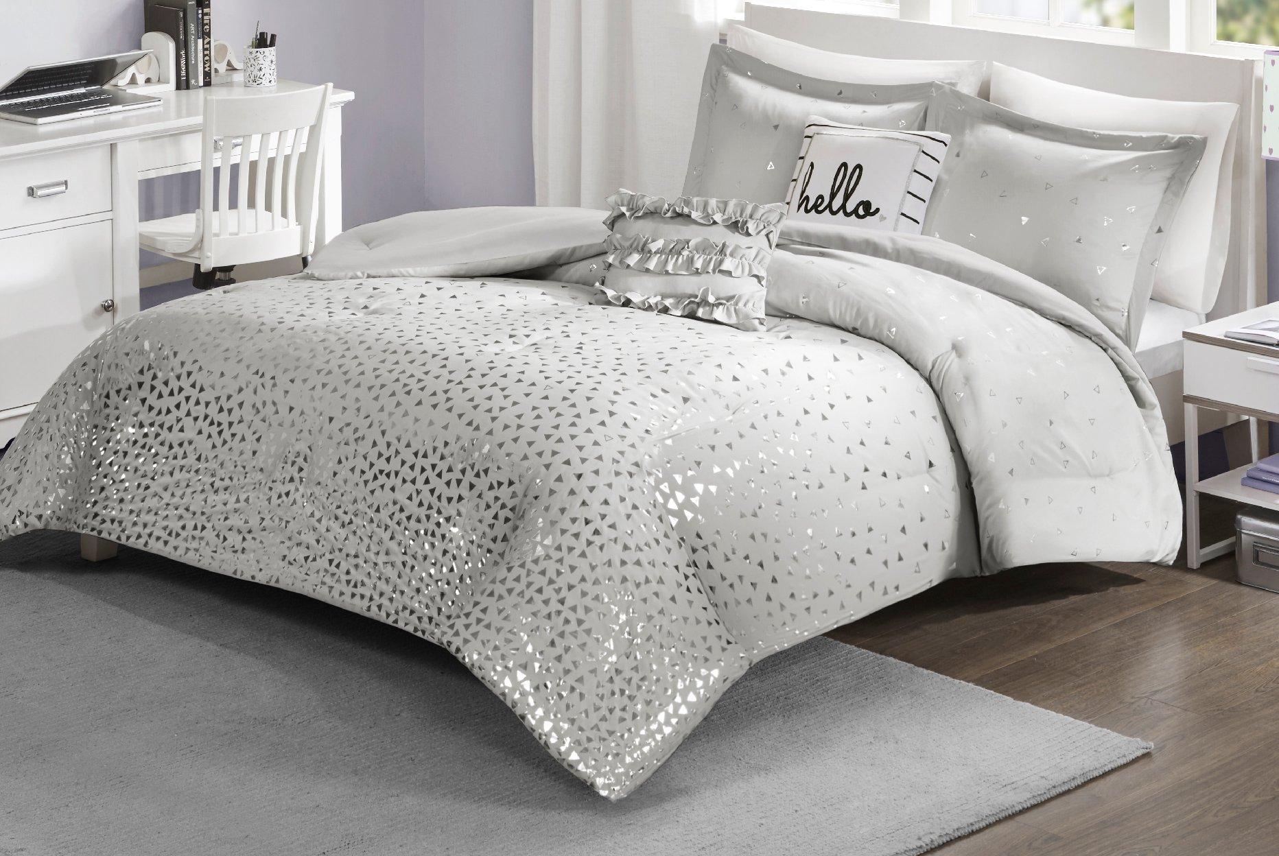 Intelligent Design Zoey Metallic Triangle Comforter Set