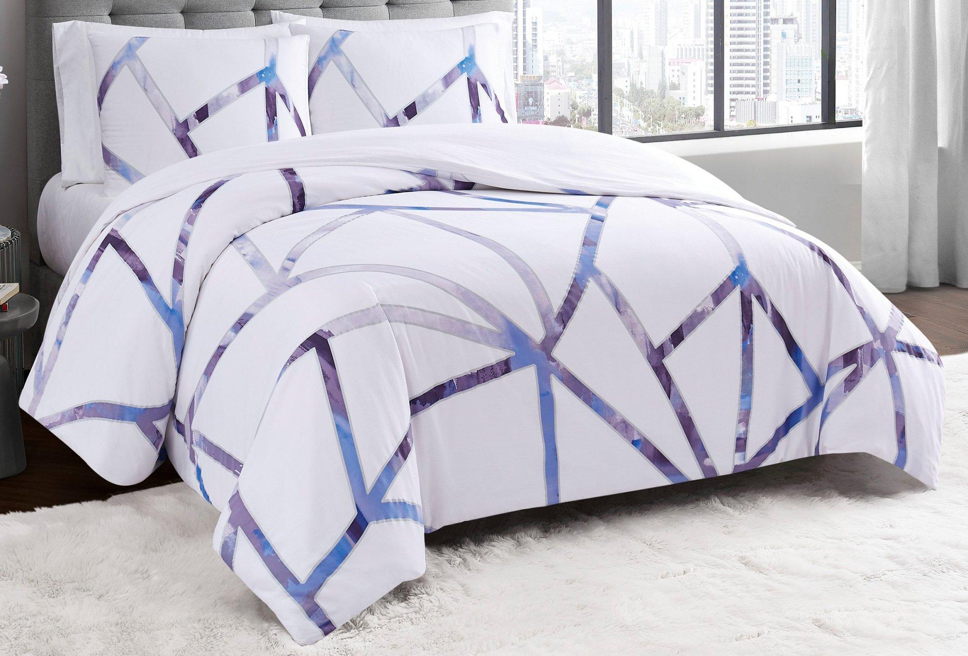 Vince Camuto Obelis Metallic Comforter Set