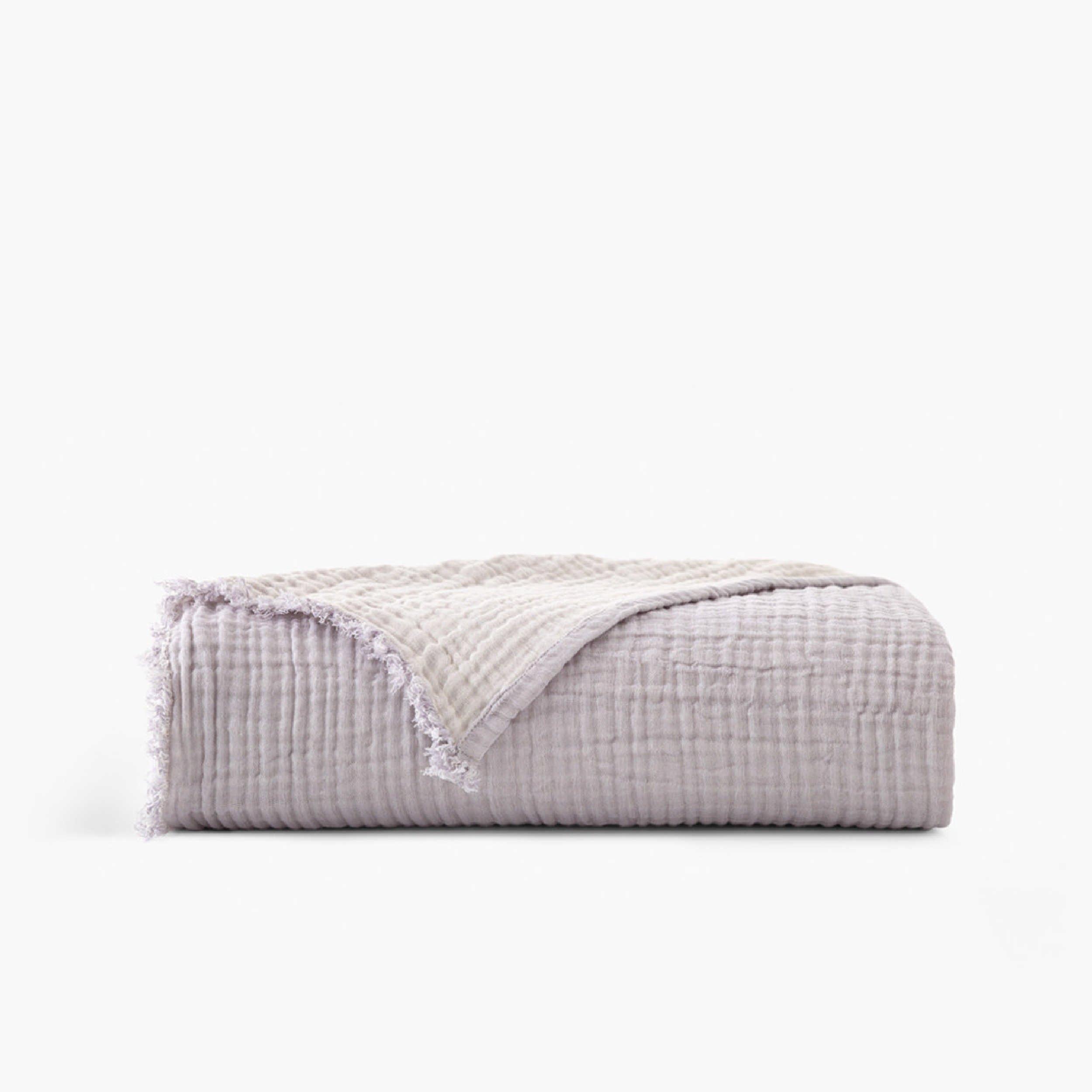 Truly Soft Two-Toned Organic Throw Blanket.