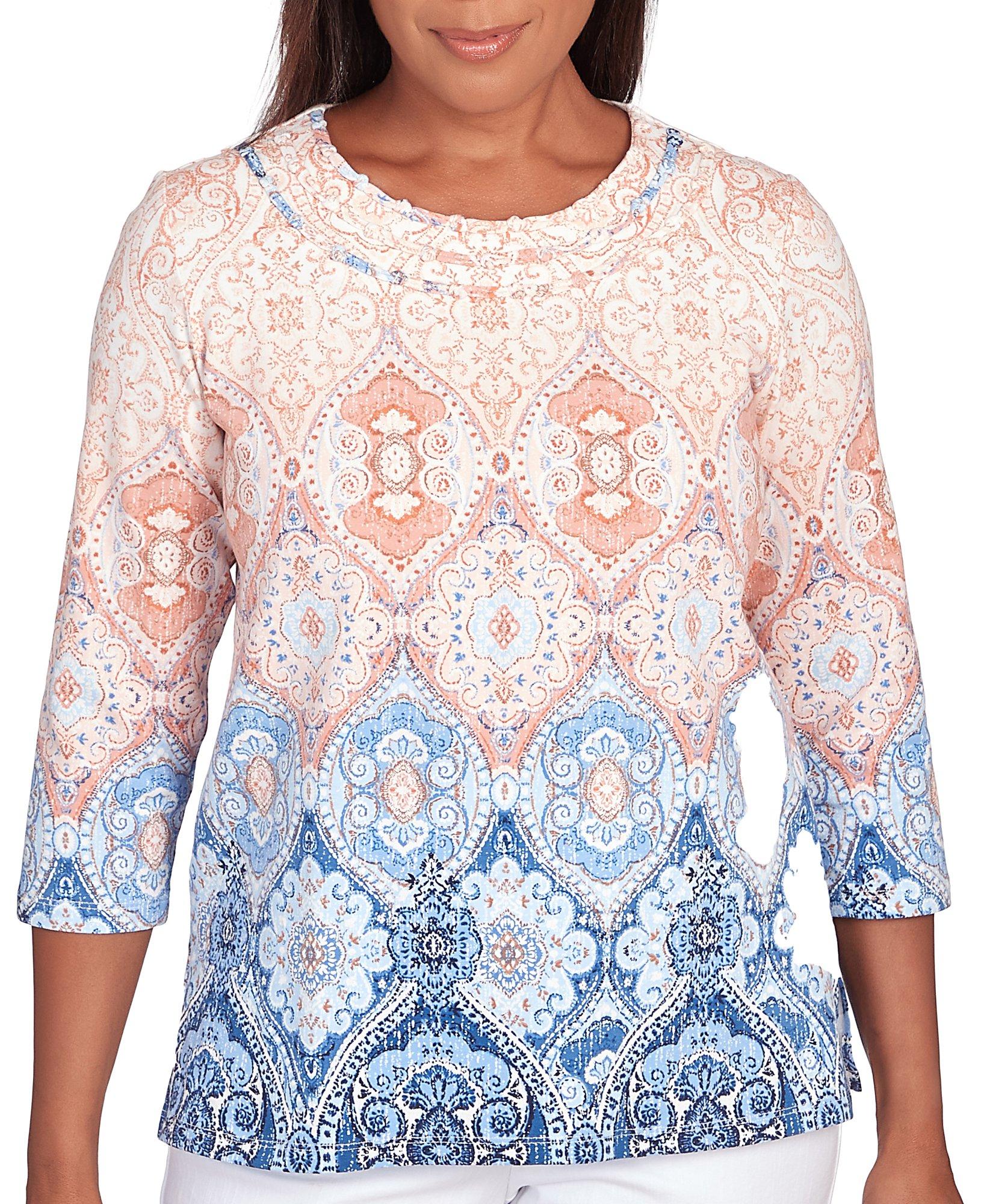 Womens Medallion Ombre 3/4 Sleeve Top