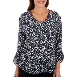 Womens Spotted Cut Out V Neck Textured 3/4 Sleeve Top