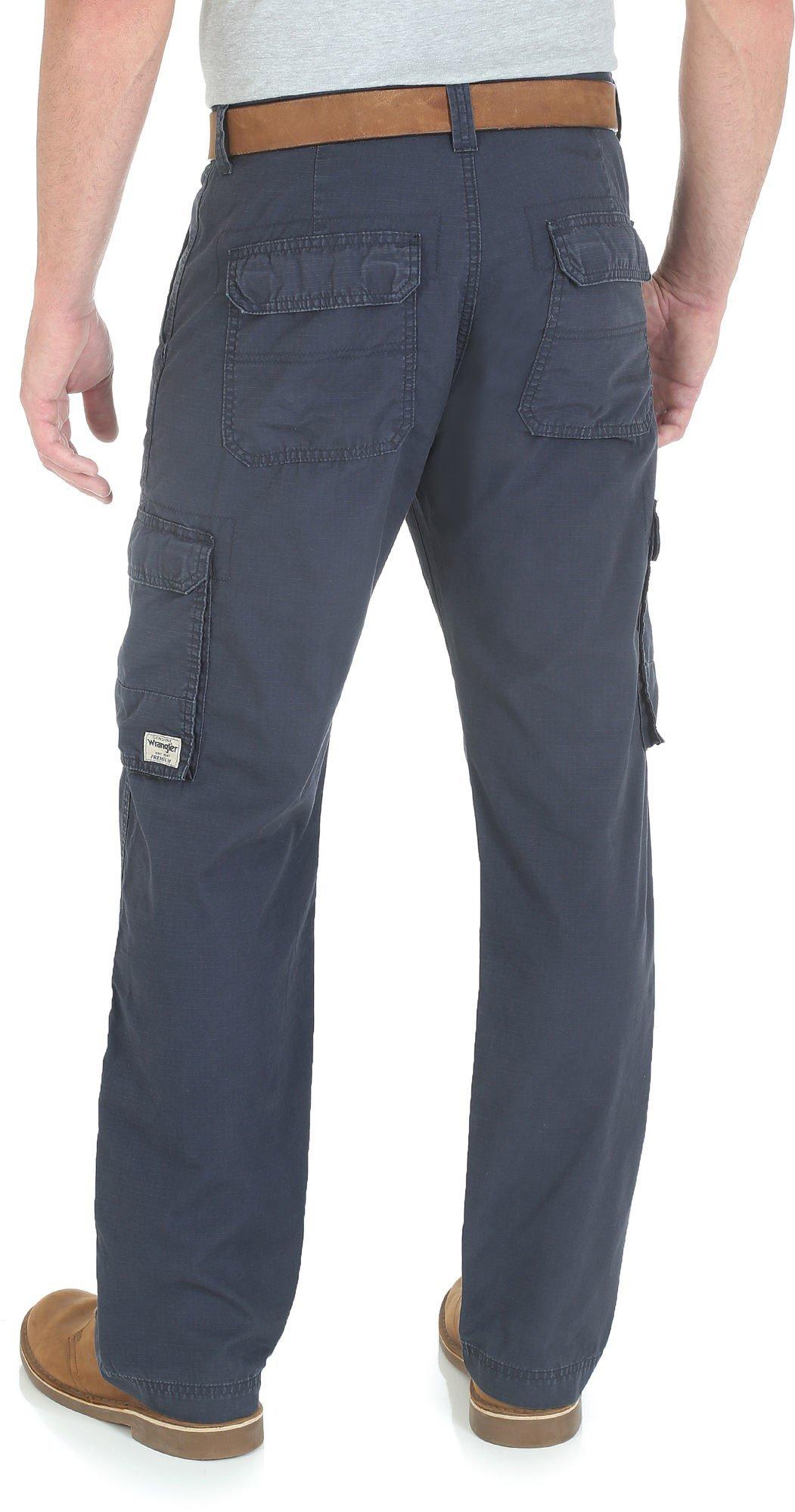 wrangler cargo jeans with tech pocket