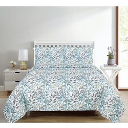 Simply Styled Pascal Floral Quilt Set