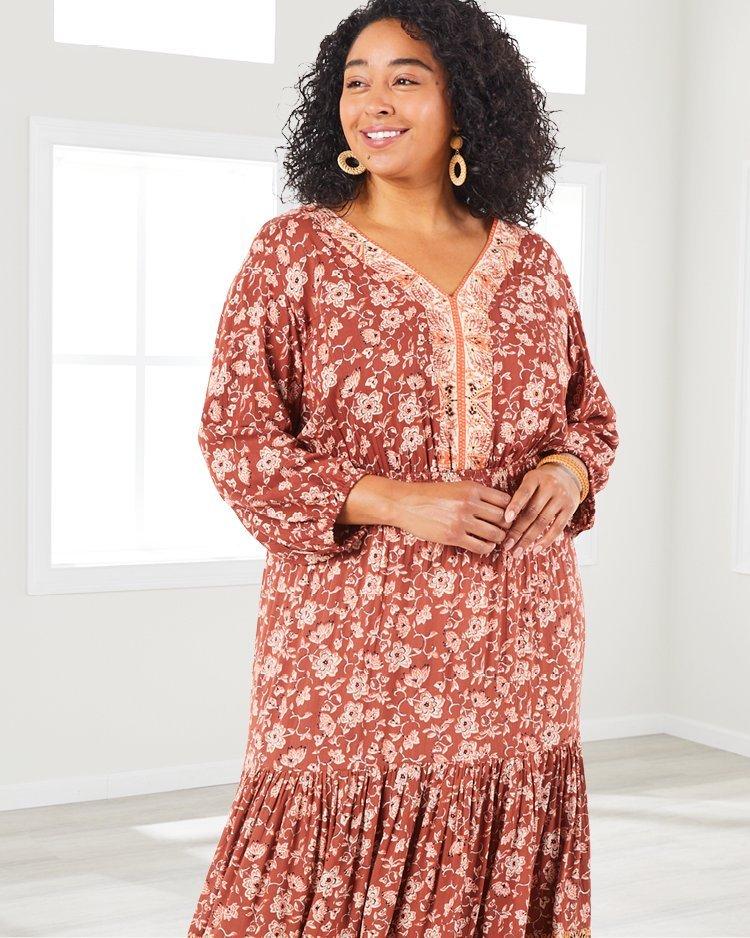 Plus Size Women's Clothing | Tops, Pants, Dresses, Swimwear | Bealls