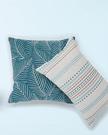 Pillows & Throws