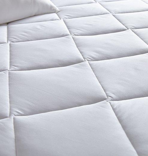 Microfiber Alternative White Comforter